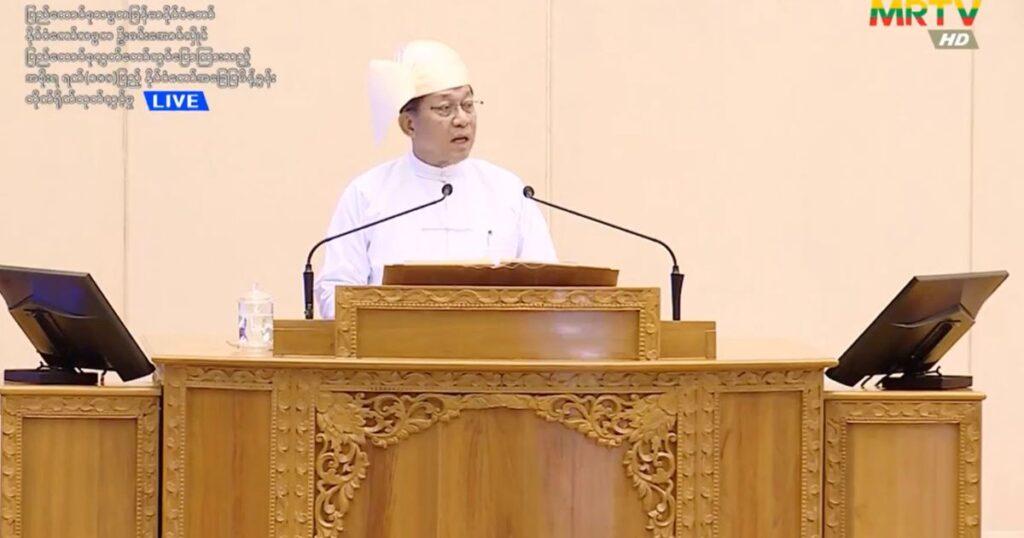 စစ်ခေါင်းဆောင်သည် ၎င်းသမ္မတဖြစ်ပြီး ရက် ၁၀၀ ပြည့်မြောက်ခြင်း အထိမ်းအမှတ်အဖြစ် နိုင်ငံ၏ စစ်တပ်ကျော...