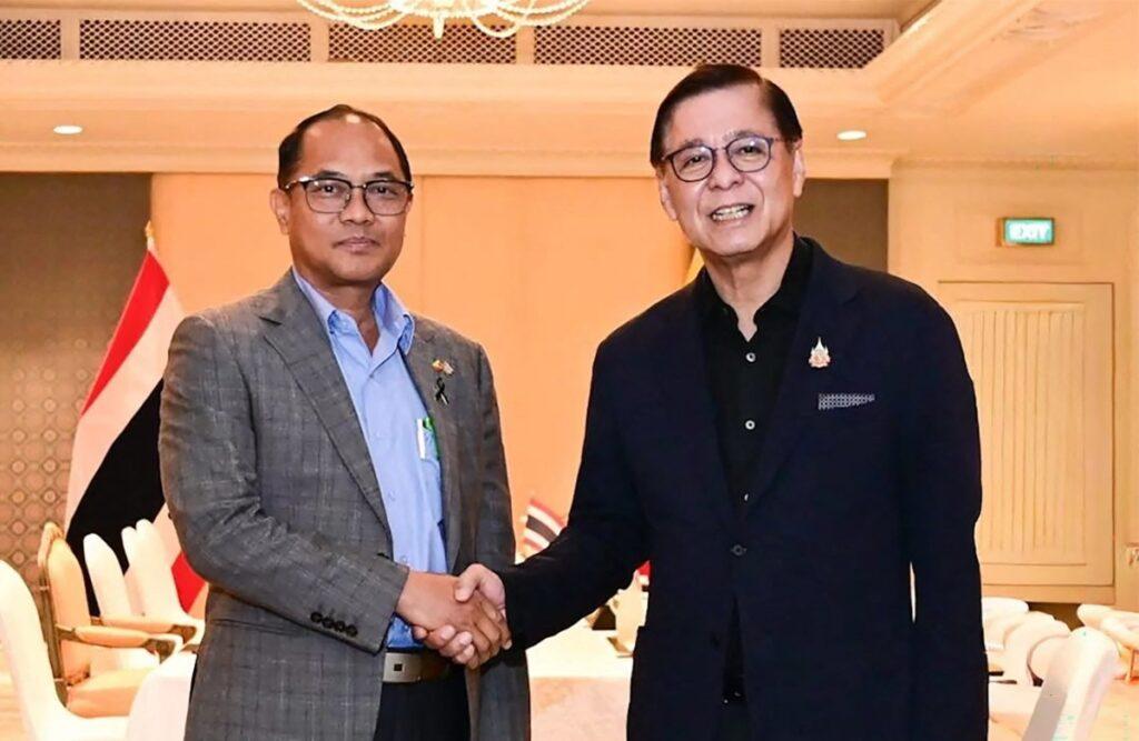 အရှေ့တောင်အာရှ နိုင်ငံခြားရေးဝန်ကြီးများသည် တနင်္ဂနွေနေ့က ဘန်ကောက်တွင် ပြုလုပ်သည့် အစည်းအဝေးတစ်ခု...