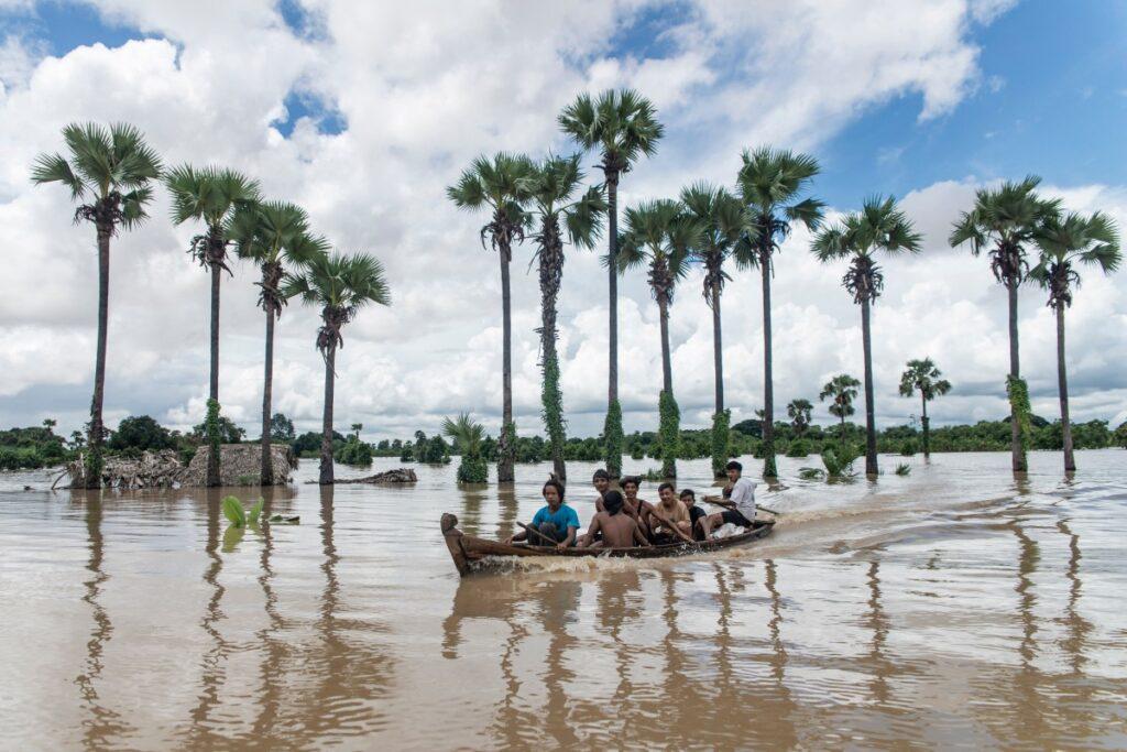 စစ်ကောင်စီ၏ တိုက်ခိုက်မှုများကြောင့် ဒေသတွင်း ရေဘေးသင့်ပြည်သူ ၂၀၀,၀၀၀ ကျော်ကို ကူညီရေး ကြိုးပမ်းမ...