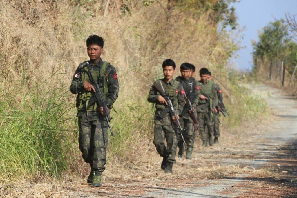 ချင်းအမျိုးသားအဖွဲ့ချုပ်က မဟာမိတ်များ၏ သဘောတူညီချက်မရှိဘဲ စစ်ကောင်စီနှင့် နိုင်ငံရေးဆွေးနွေးပွဲမျ...
