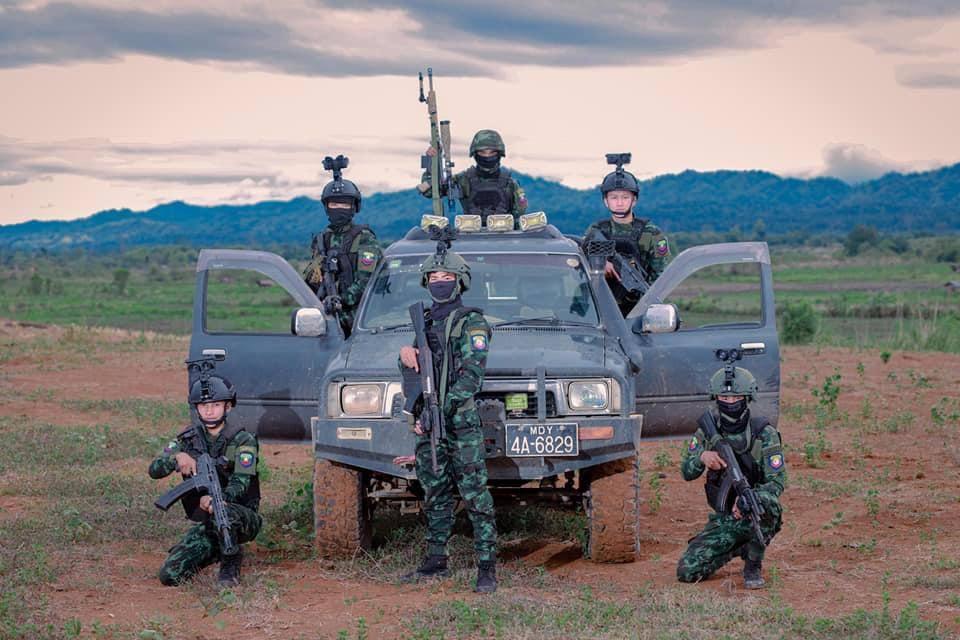 ကချင်တိုင်းရင်းသား လူငယ်လေးဦး သတ်ဖြတ်ခံရမှုသည် ဝါးရဆပ် ပြည်သူ့စစ်အဖွဲ့ဝင် အများအပြား သေဆုံးခဲ့ရသည...